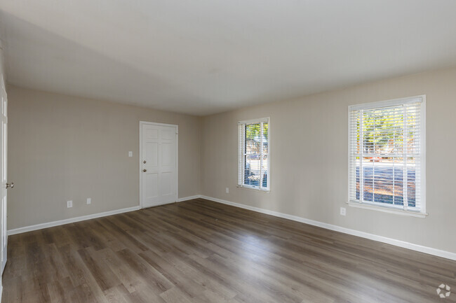 2BR, 2BA - 1,235SF - Living Room - Miars Farm