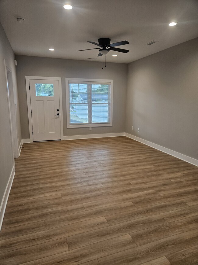 Building Photo - 77 Shelor Dr