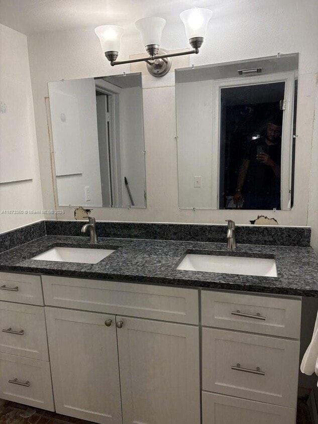 Building Photo - 3301 Spanish Moss Terrace