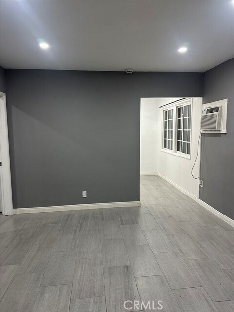 Foto del edificio - 433 N Basque Ave