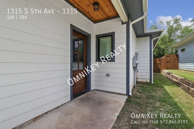 Building Photo - 1315 S 5th Ave