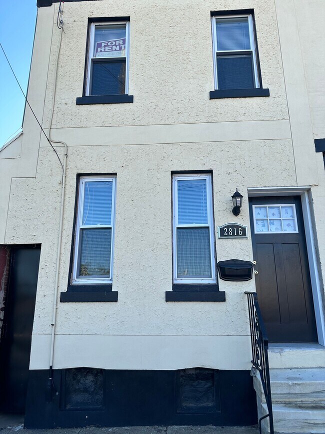 Building Photo - 2816 E Clearfield St