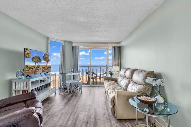 Foto del edificio - 647 N Creekside Dr