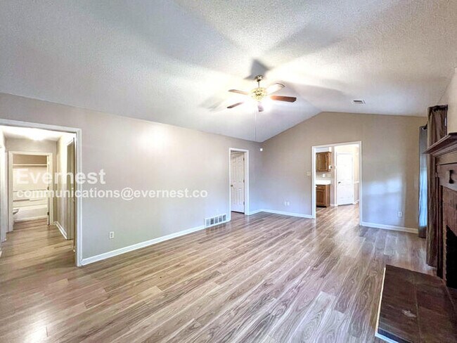 Foto del edificio - 7778 Stacey Dr