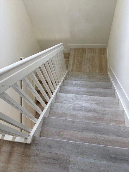 Foto del edificio - 3483 W 97th St