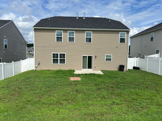 Foto del edificio - 356 Bryson Blvd
