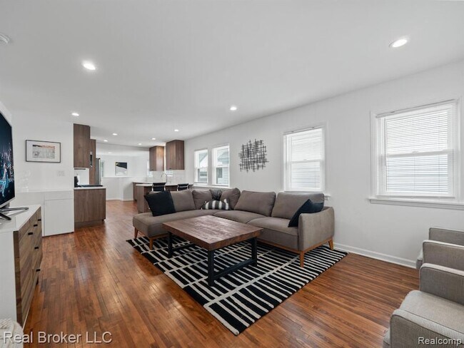 Foto del edificio - 1428 Bennaville Ave