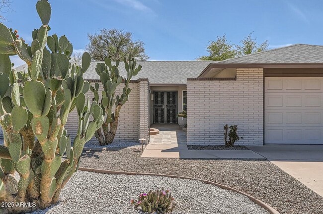 Building Photo - 12535 W Skyview Dr