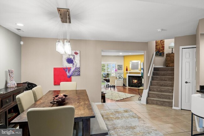 Building Photo - 1410 Chanticleer