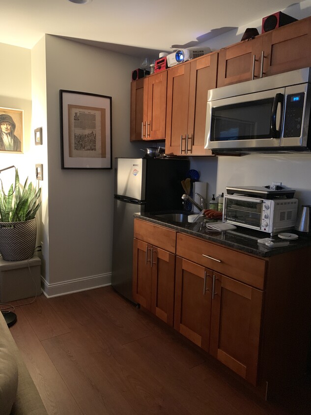 Kitchenette - 1913 Cecil B Moore Ave