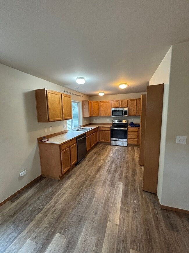 Building Photo - DuPont 3 bedroom home