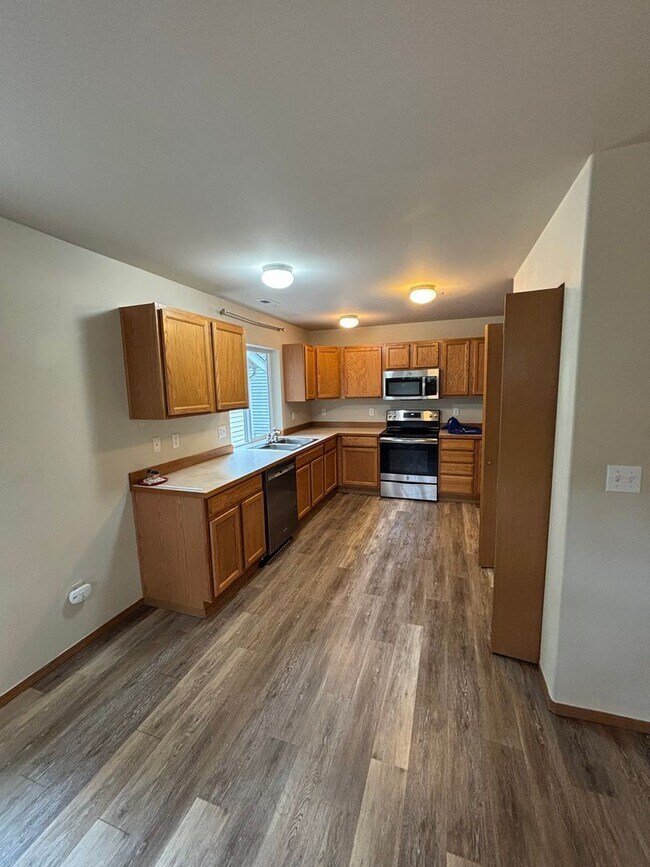 Foto del edificio - DuPont 3 bedroom home