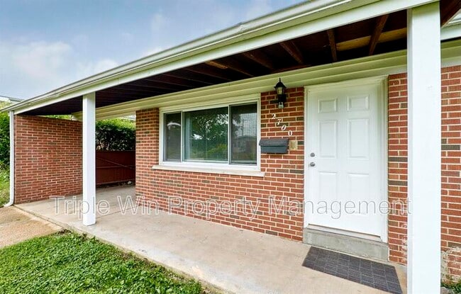 Building Photo - 2700 Steeplechase Ln