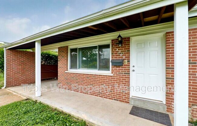 Foto del edificio - 2700 Steeplechase Ln
