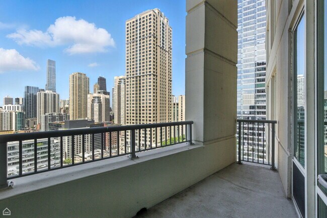 Foto del edificio - 345 N LaSalle St