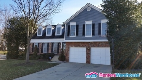 Building Photo - 1213 Golf Course Dr