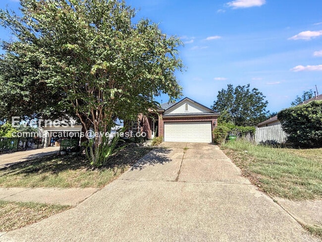 Building Photo - 1502 Sundance Dr