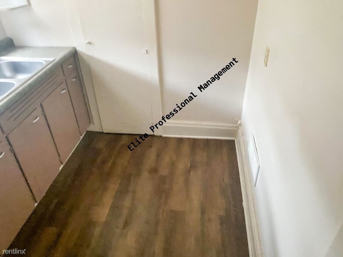 Building Photo - 2 br, 1 bath Duplex - 1926 Hancock St
