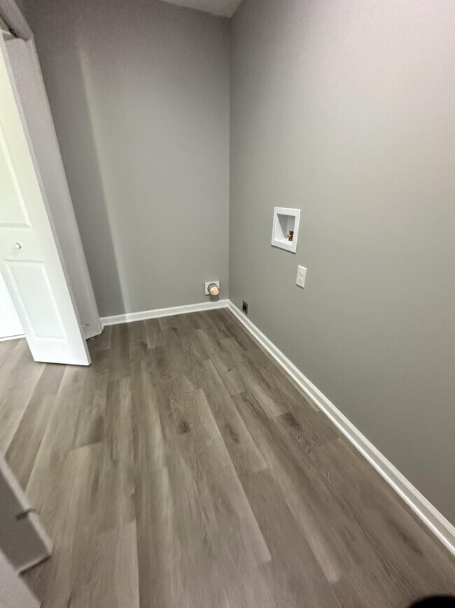 Foto del edificio - 600 Fentress Ln