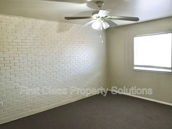 Building Photo - 1731 NW 32nd St