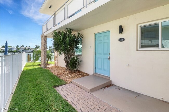 Building Photo - 2500 Gulf Shore Blvd N