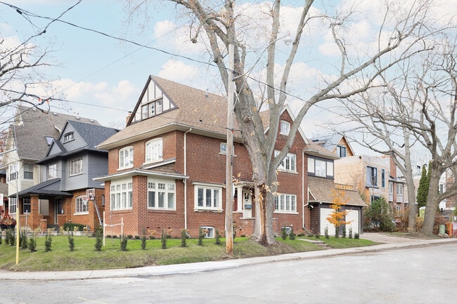 Building Photo - 53 Clifton Rd