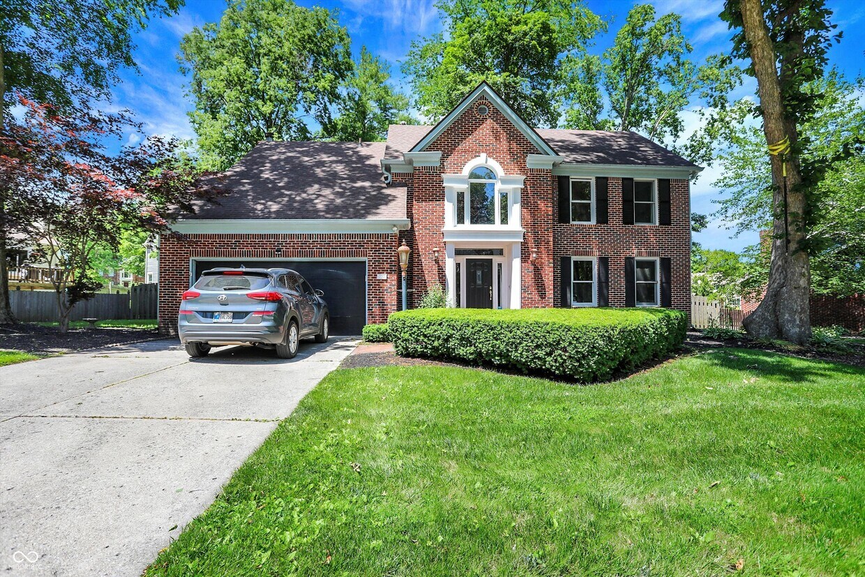 Primary Photo - 738 Howe Dr