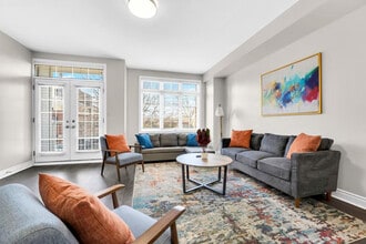 Building Photo - 425 Pearl St