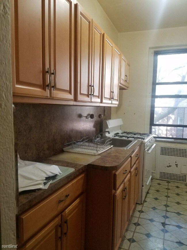 Foto del edificio - 1746 E 13th St
