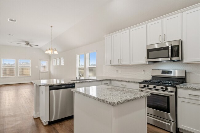 Foto del edificio - 22642 Rosebush Hl Rd