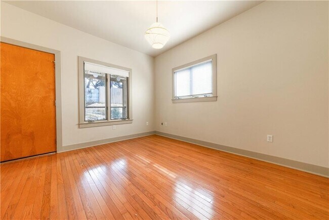 Building Photo - 3009 S 4th St