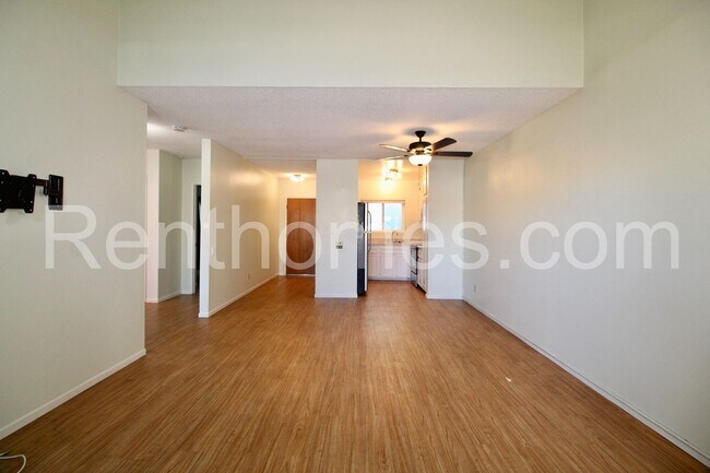 Foto del edificio - Allied Gardens, 6725 Mission Gorge Road #2...