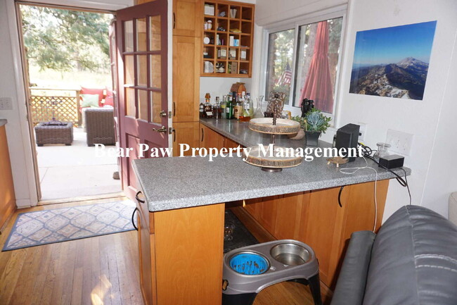 Building Photo - "Charming Evergreen Retreat: Spacious 3-Be...