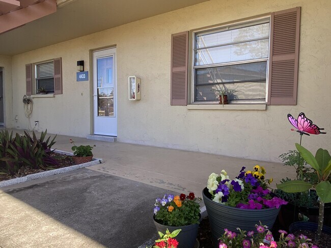 Foto del edificio - 4433 Narraganset Trail