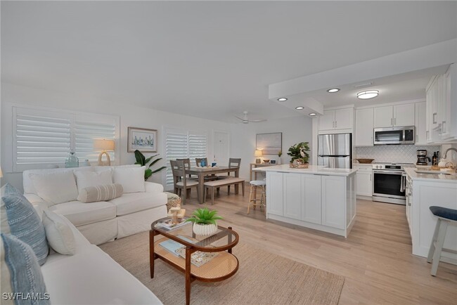 Foto del edificio - 1950 Gulf Shore Blvd N