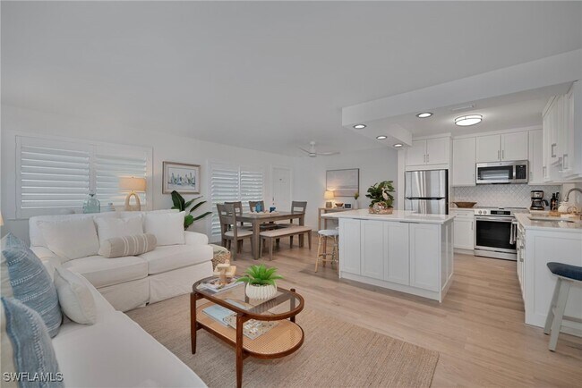 Building Photo - 1950 Gulf Shore Blvd N