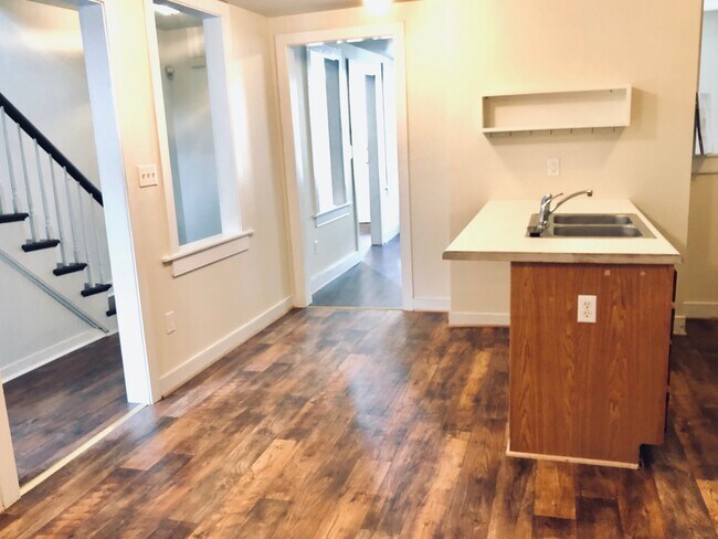Foto del edificio - Three-Bedroom Duplex in Downtown Richmond