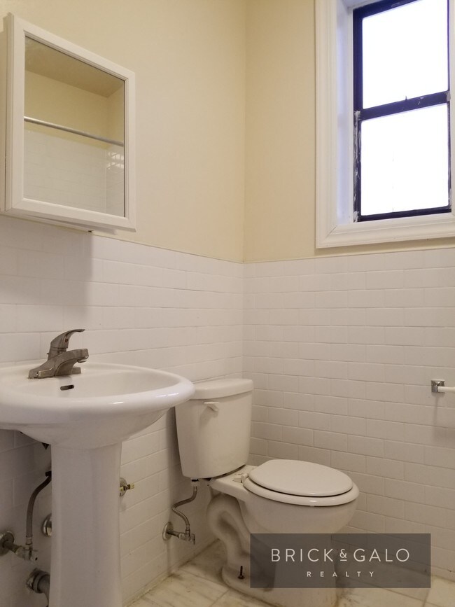 Foto del edificio - 525 E 21st St