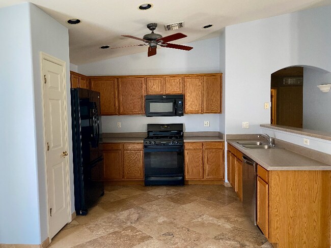 Building Photo - 5558 W Sunset Vista Pl