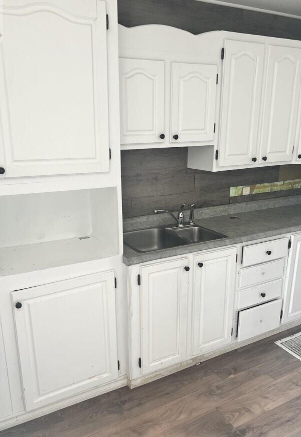 Photo du bâtiment - Spacious 1 Bed / 1 Bath Unit | $1749/month - Utilities + Parking Included