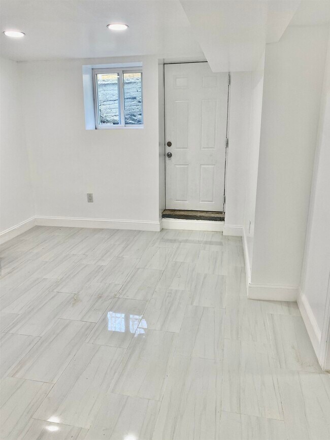 356 Liberty Ave Unit duplex, Jersey City, NJ 07307 Apartment for Rent