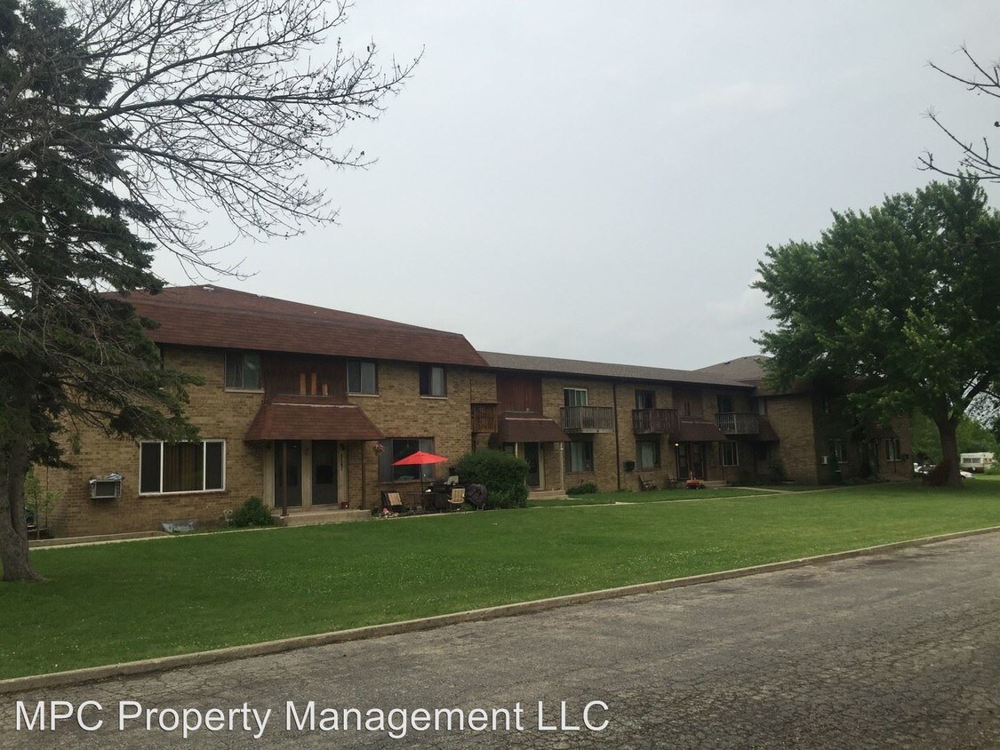 Foto principal - 8527-8549 12th Pl