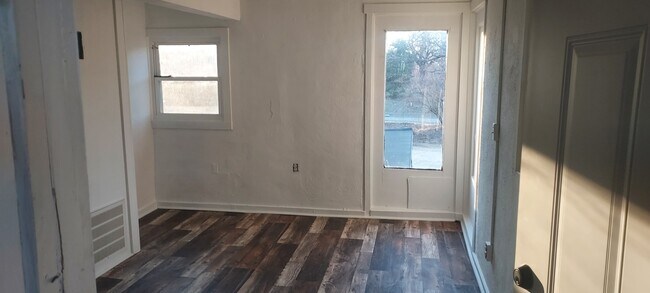 Foto del edificio - 2802 S Main St