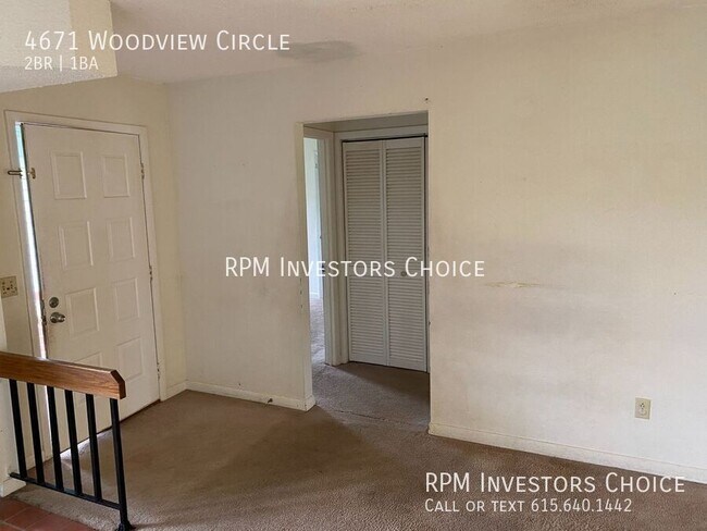 Foto del edificio - 4671 Woodview Cir