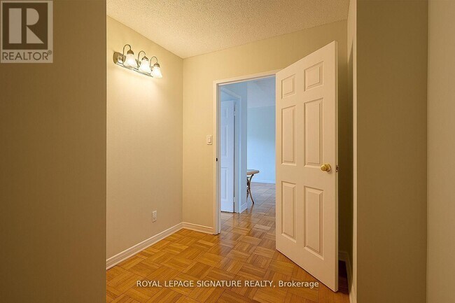 Photo du bâtiment - 990 Avenue Rd