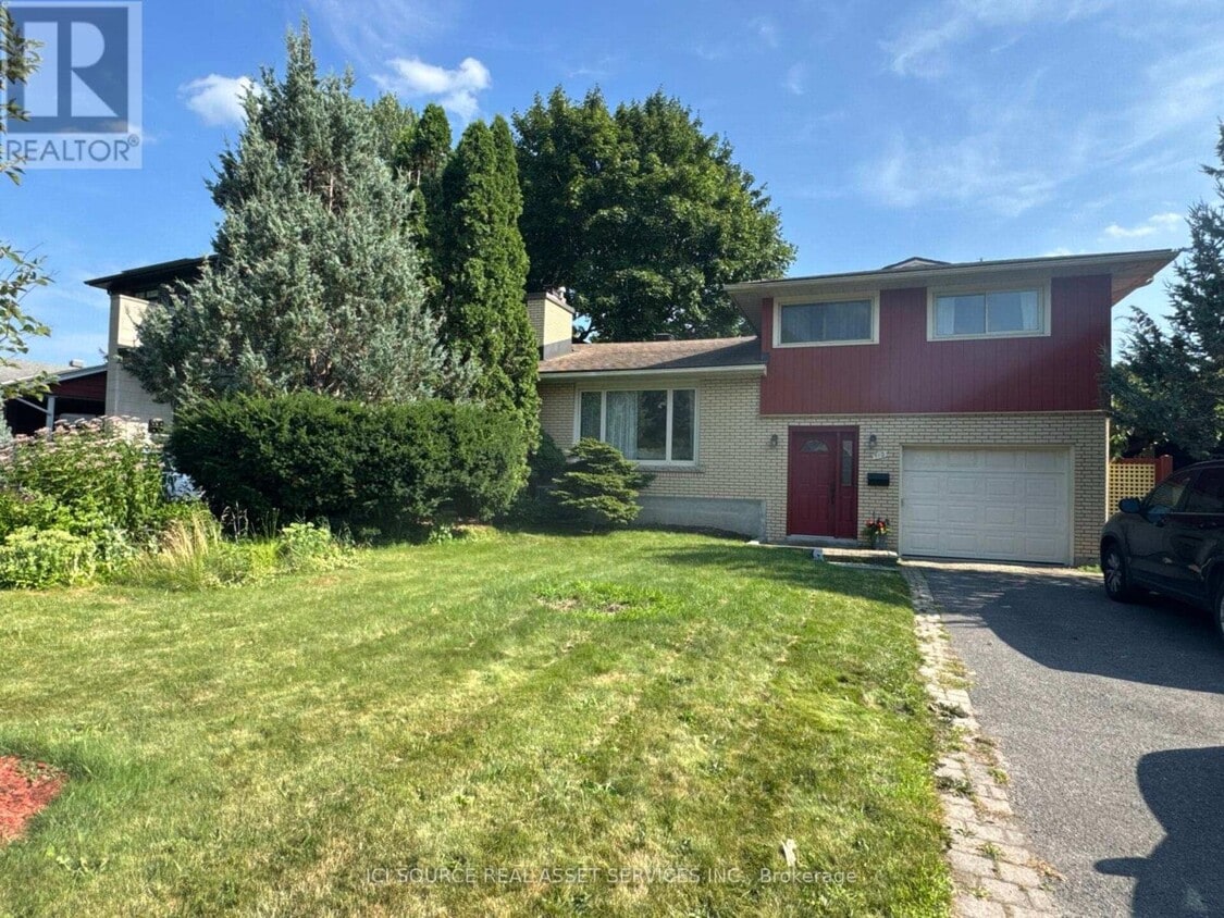 Primary Photo - 710 Sherbourne Rd