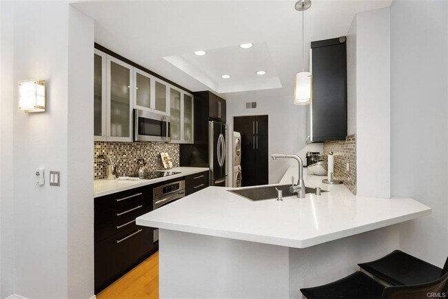 Foto del edificio - 27 Brittany, Newport Beach, CA 92660 - 2 B...