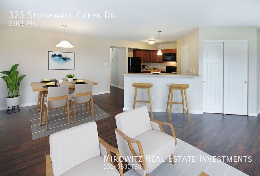 Foto principal - 323 Stonewall Creek Dr