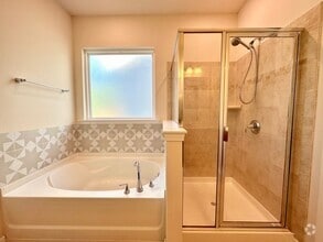 Building Photo - 1218 Clingman Dr