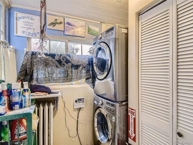 Building Photo - 2800 S Acoma St